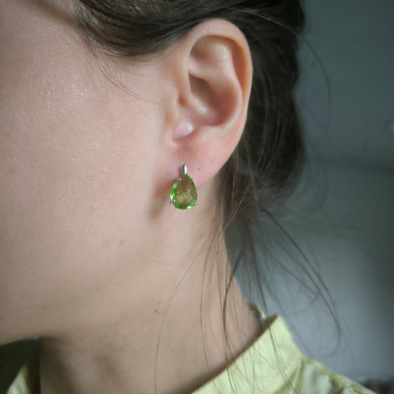 Серебряные серьги с хризолітом 6.196ct