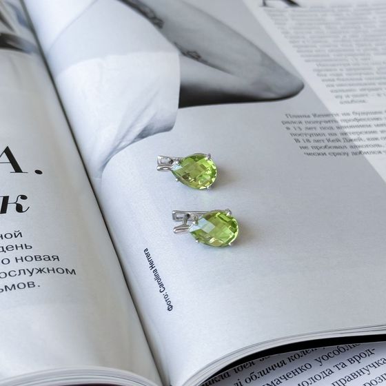 Серебряные серьги с хризолітом 8.4ct