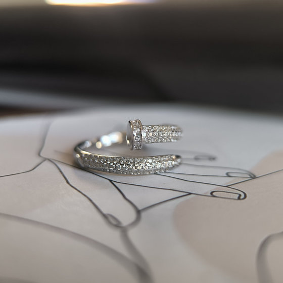 Серебряное кольцо с фианитами