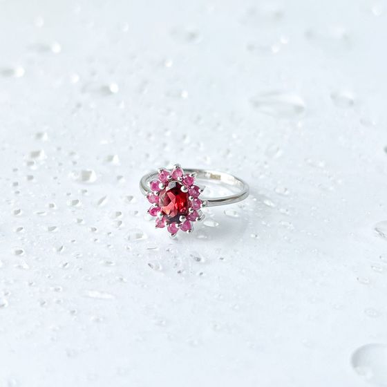 Серебряное кольцо с гранатом 1.47ct, рубином
