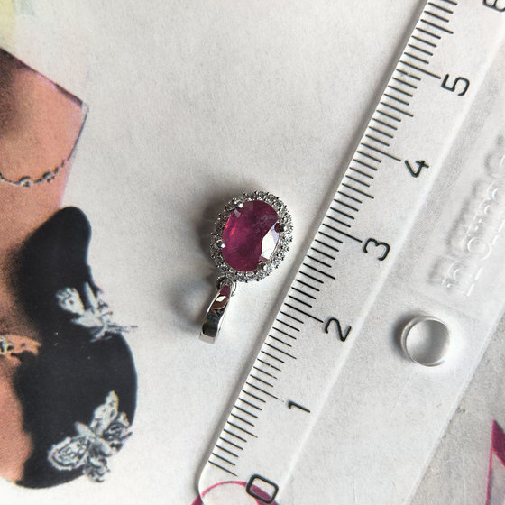 Серебряная подвеска с рубином 1.729ct, фианитами