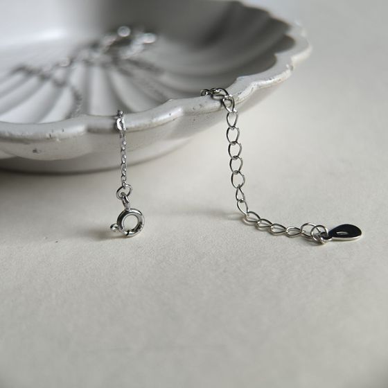 Серебряное колье с фианитами Серебряное колье с фианитами