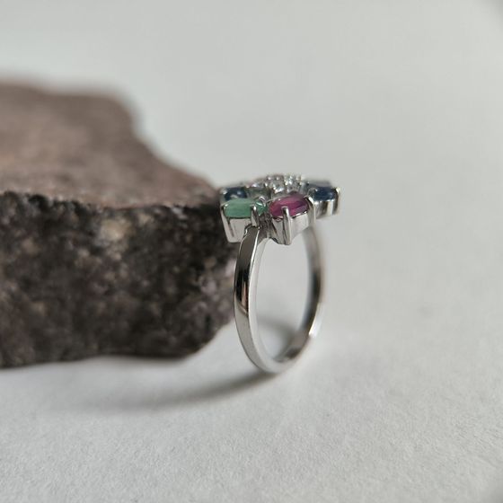 Серебряное кольцо с сапфиром, рубином, изумрудом