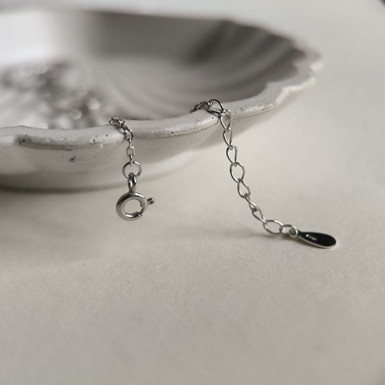 Серебряное колье с фианитами