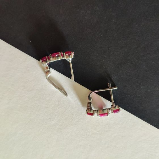 Серебряные серьги с рубином 3.675ct