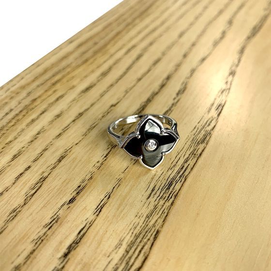 Серебряное кольцо с керамикой