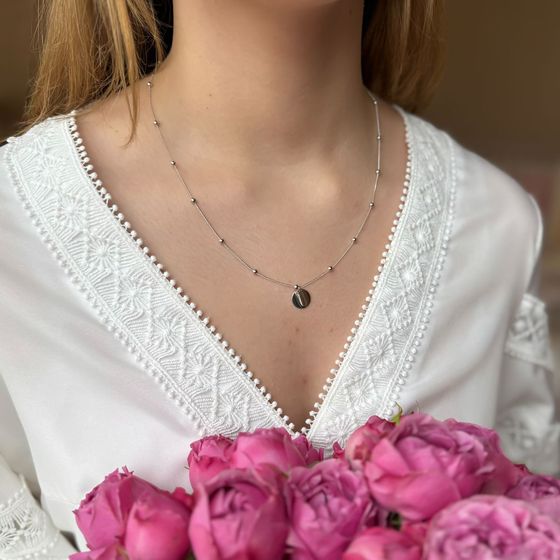 Серебряное колье без камней