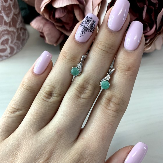 Серебряные серьги с изумрудом 0.964ct