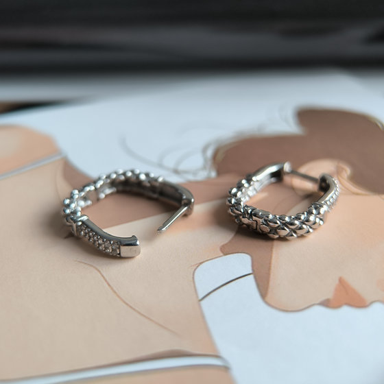 Серебряные серьги без камней