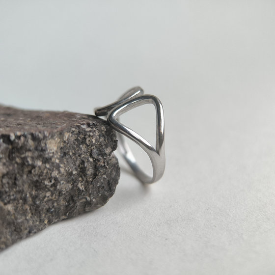 Серебряное кольцо без камней