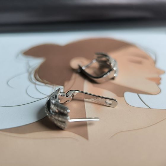 Серебряные серьги с фианитами