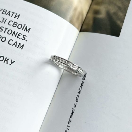 Золотое кольцо с фианитами 0.84ct