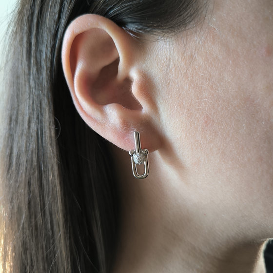 Серебряные серьги с фианитами