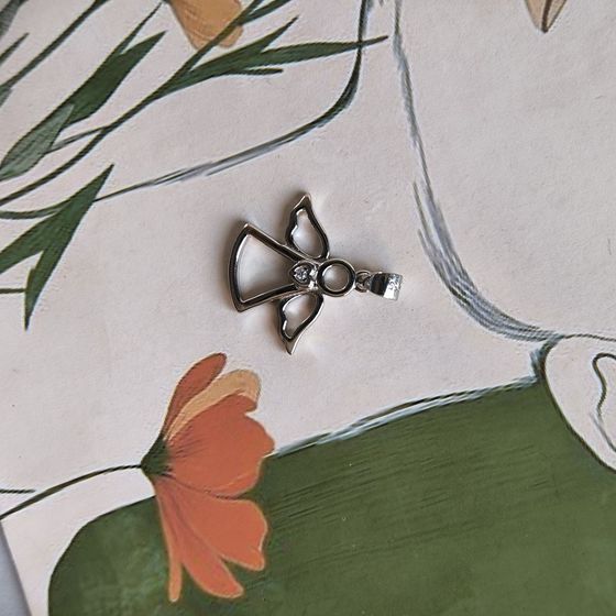 Серебряная подвеска с фианитами