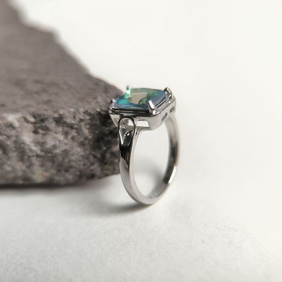 Серебряное кольцо с мистик топазом 1.6ct