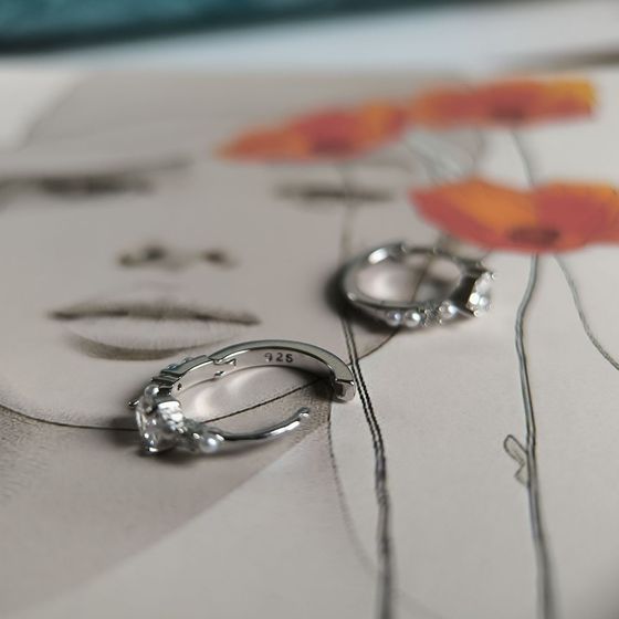 Серебряные серьги с фианитами