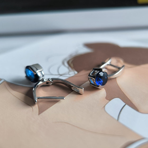 Серебряные серьги с сапфиром nano 1.825ct
