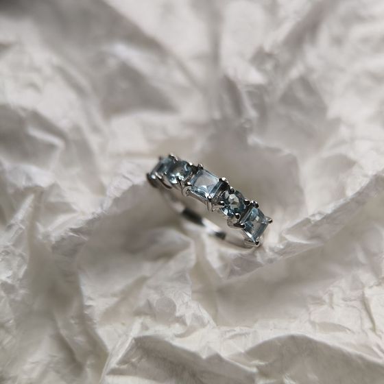 Серебряное кольцо с топазом 1.85ct