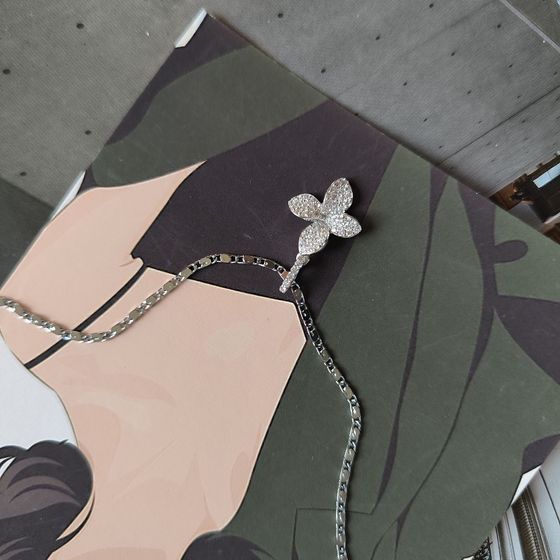 Серебряная подвеска с фианитами