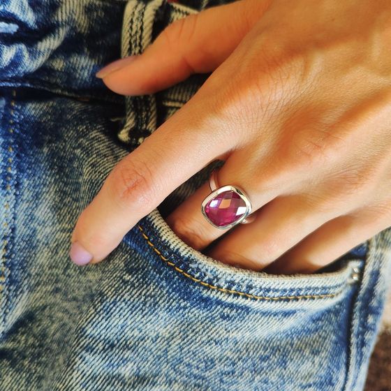 Серебряное кольцо с александритом