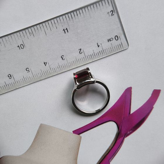 Серебряное кольцо с гранатом nano 2.092ct