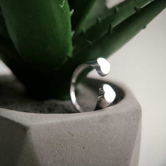 Серебряное кольцо без камней