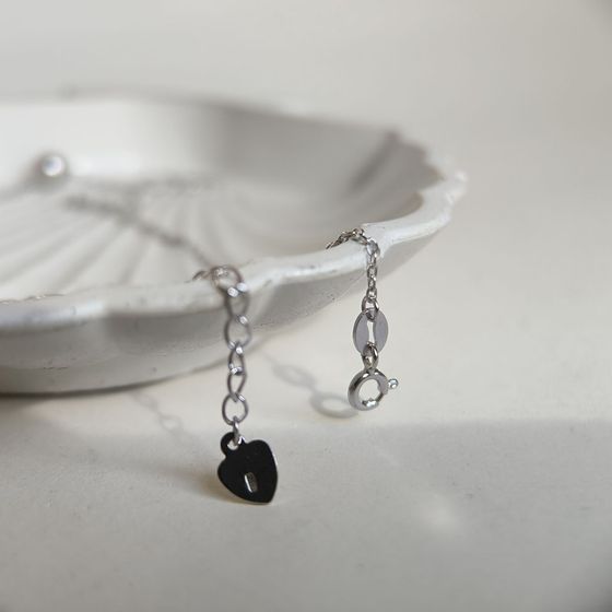 Серебряное колье без камней