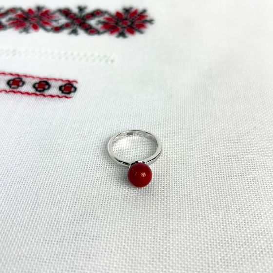 Серебряное кольцо с кораллом Серебряное кольцо с кораллом