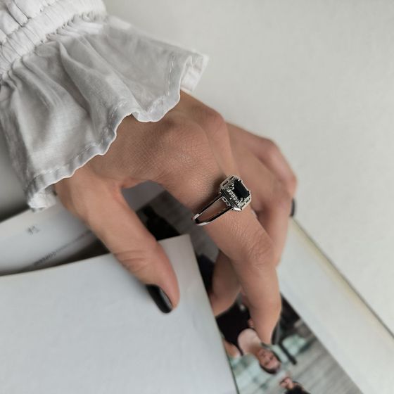 Серебряное кольцо с сапфиром 1.455ct