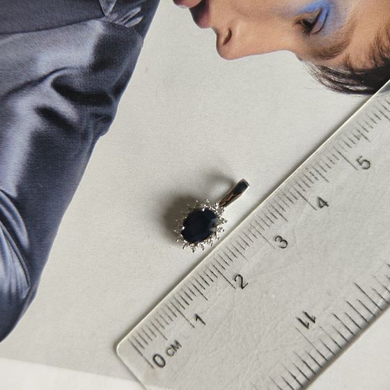 Серебряная подвеска с сапфиром 1.098ct, фианитами