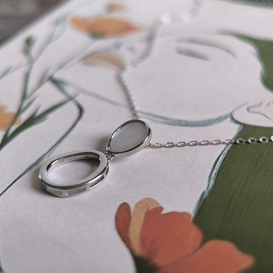 Серебряное колье с перламутром