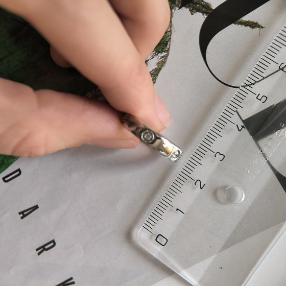 Серебряное кольцо с фианитами