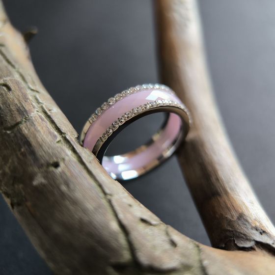 Серебряное кольцо с керамикой, фианитами