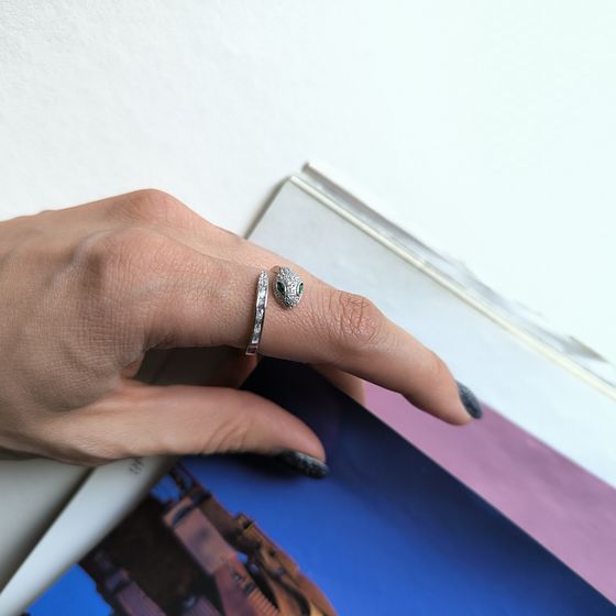 Серебряное кольцо с фианитами