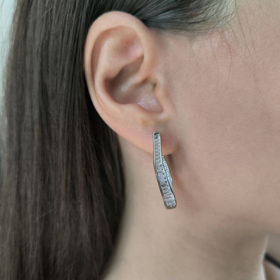 Серебряные серьги с фианитами