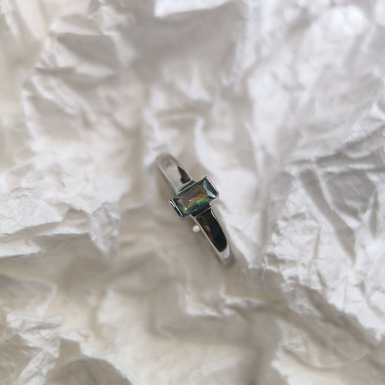 Серебряное кольцо с мистик топазом 0.212ct