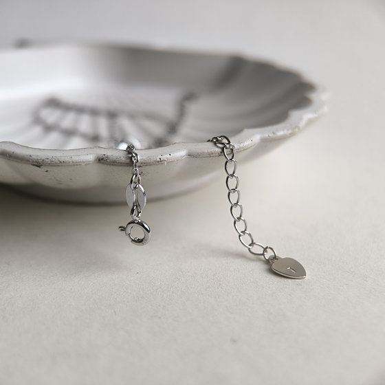 Серебряное колье с фианитами