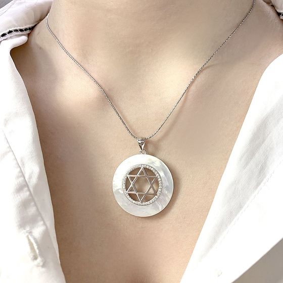 Серебряная подвеска с перламутром, фианитами