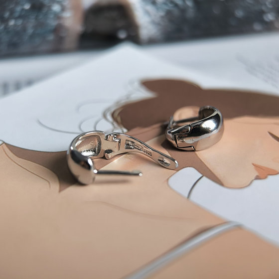 Серебряные серьги без камней