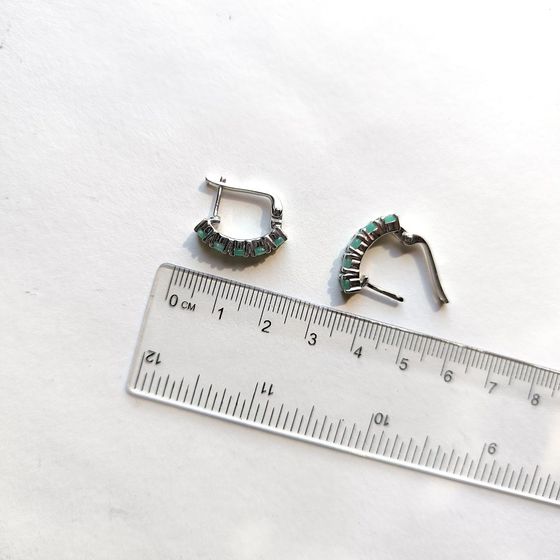 Серебряные серьги с изумрудом 2.367ct