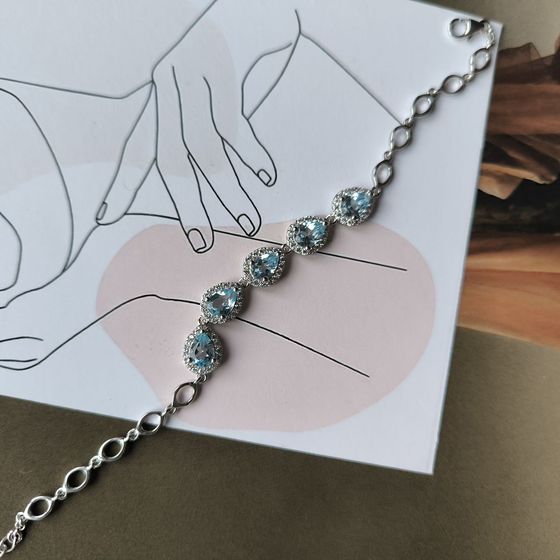 Серебряный браслет с топазом