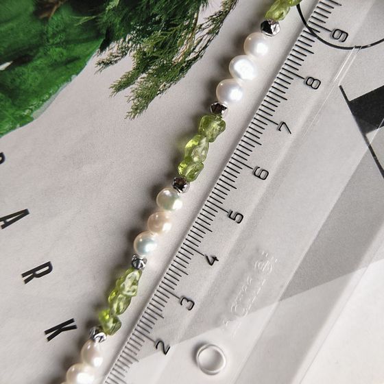 Серебряный браслет с хризолітом, жемчугом барочным