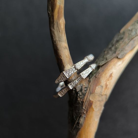 Серебряное кольцо с фианитами