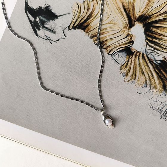 Серебряная подвеска с жемчугом