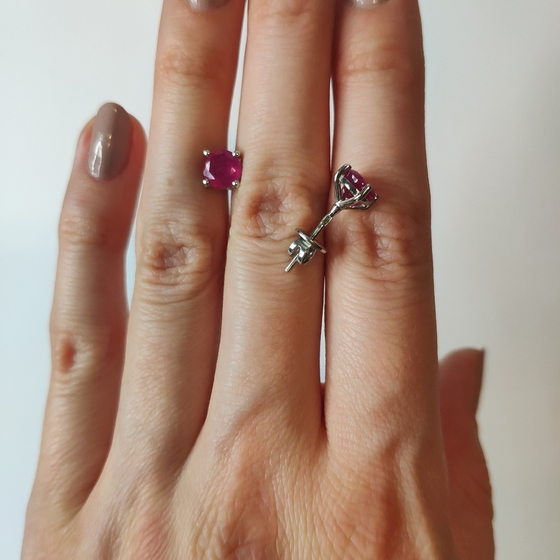 Серебряные серьги с рубином 1.428ct