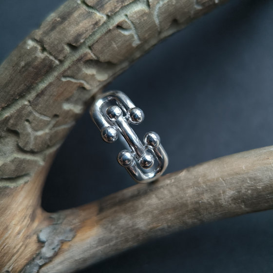 Серебряное кольцо без камней