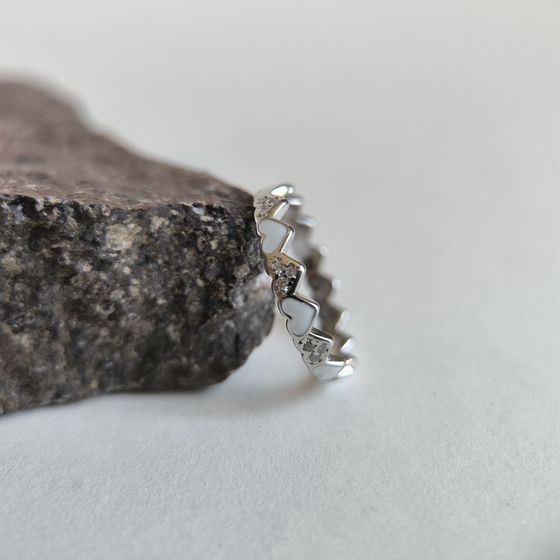 Серебряное кольцо с емаллю, фианитами