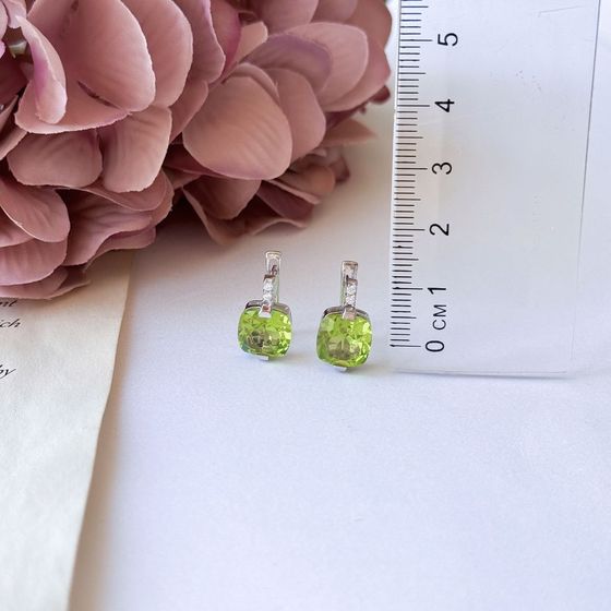 Серебряные серьги с хризолітом 6.489ct