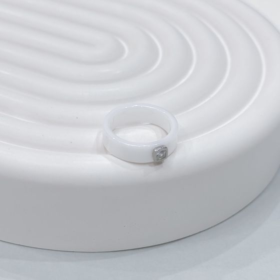 Серебряное кольцо с керамикой