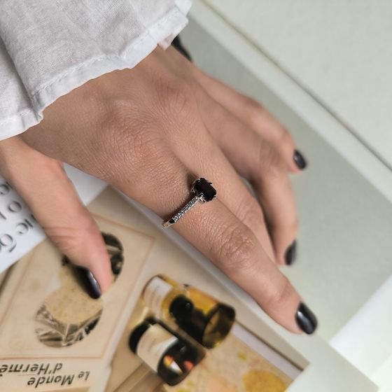 Серебряное кольцо с гранатом 1.302ct